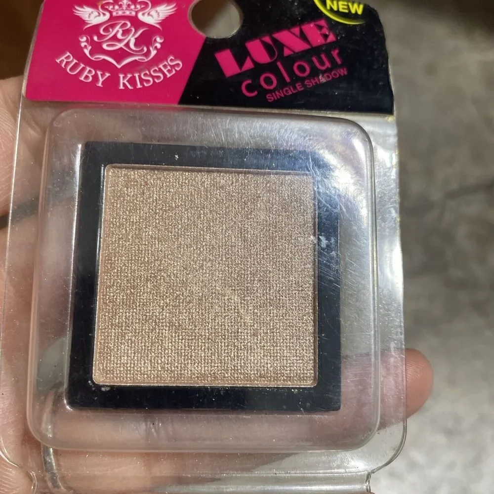 RUBY KISSES Luxe Colour Eye Shadow # Goal 13 Tickle Me‎ Over Rare HTF